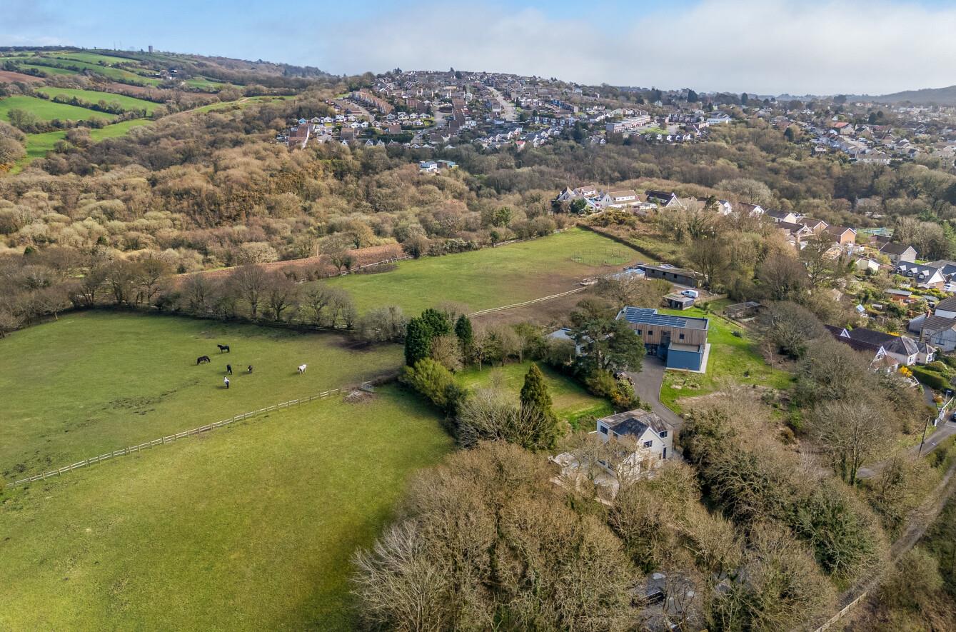 Brynaeron, Dunvant, Swansea, SA2 7UX